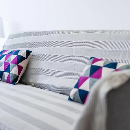 Guestready - Flamingo In The Square