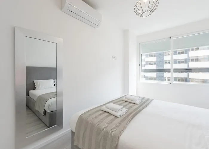 Guestready - Flamingo In The Square *