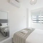 Guestready - Flamingo In The Square *